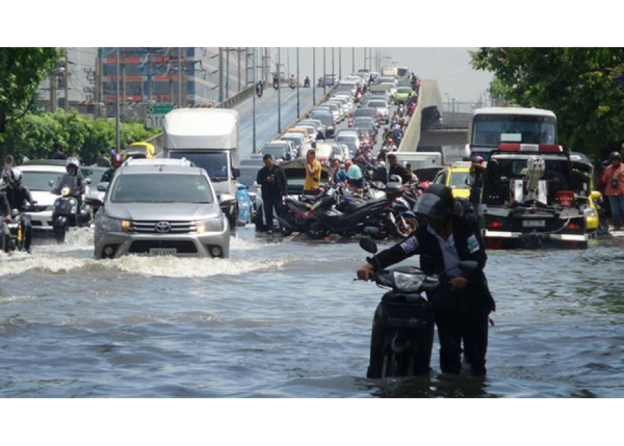 2017–05-26  泰国豪雨下到28日曼谷将变水城